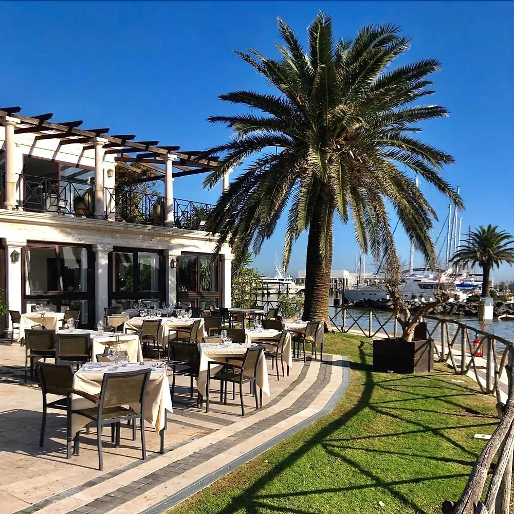 Porto Romano - The Marina Resort Fiumicino Hotel
