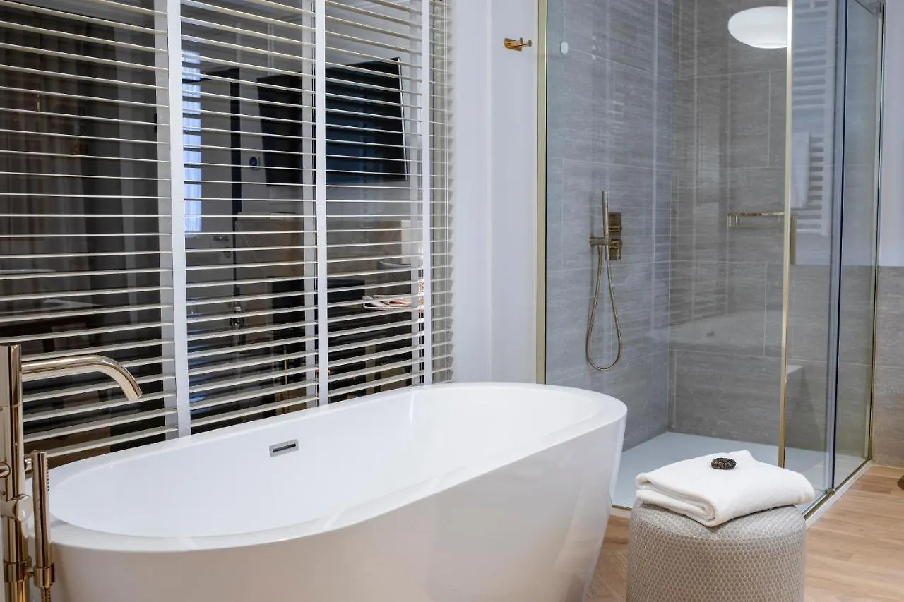 Porto Romano - The Marina Resort Fiumicino Hotel
