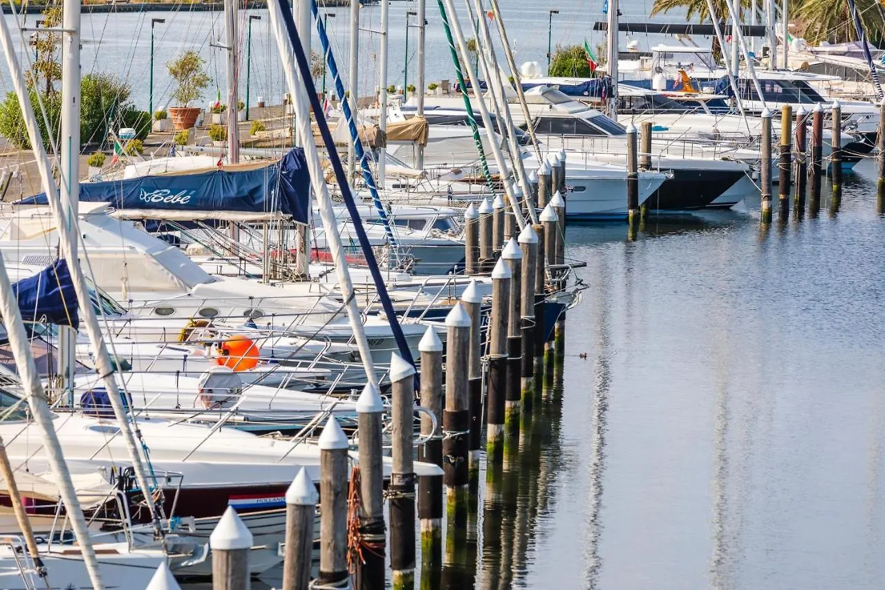 Porto Romano - The Marina Resort Fiumicino Hotel