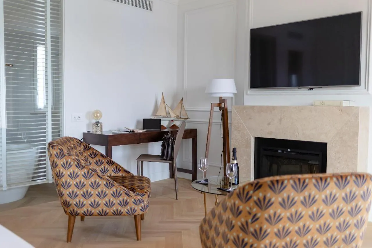 **** Szálloda Porto Romano - The Marina Resort Fiumicino Olaszország
